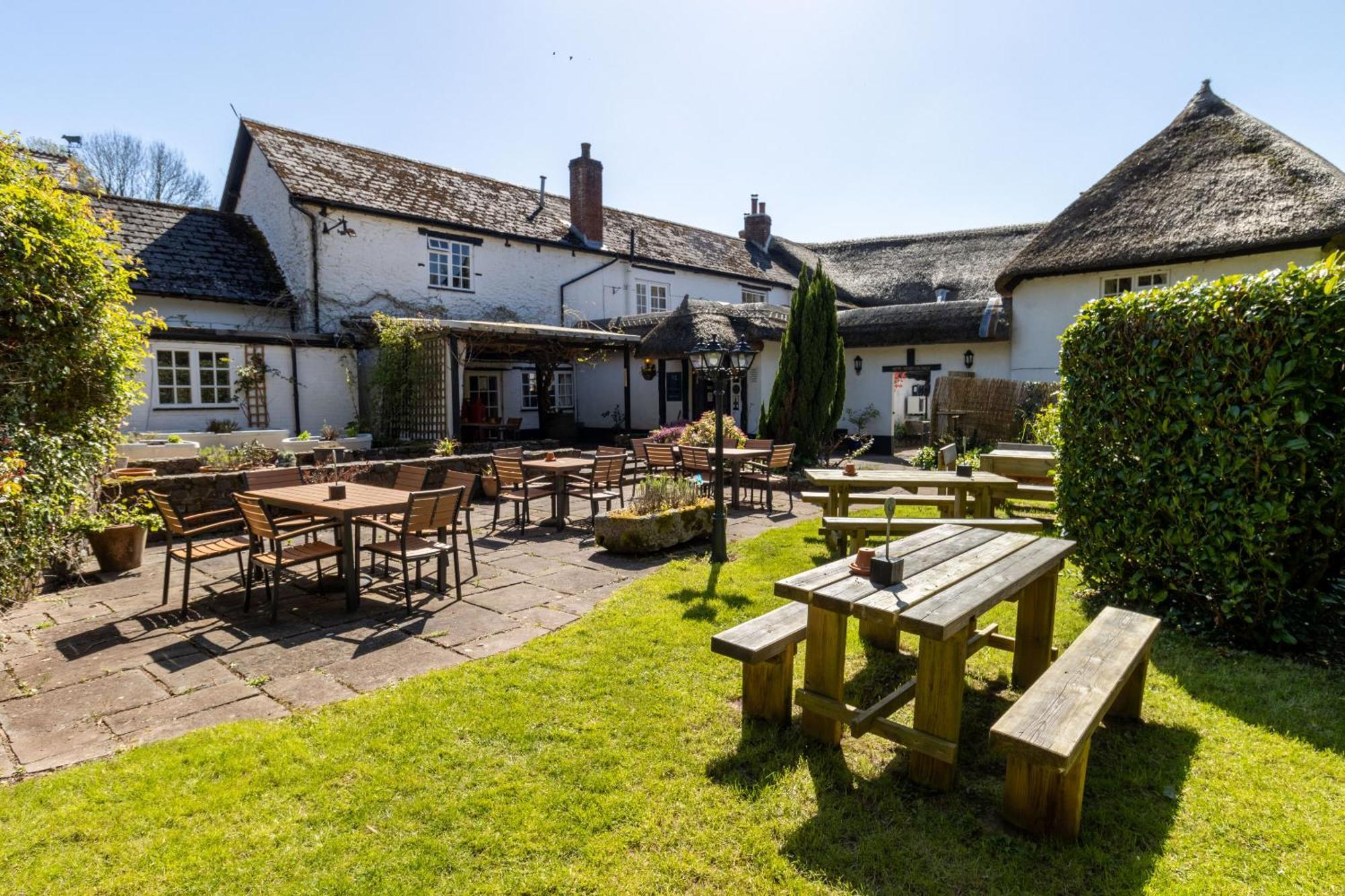New Inn Crediton Eksteriør bilde